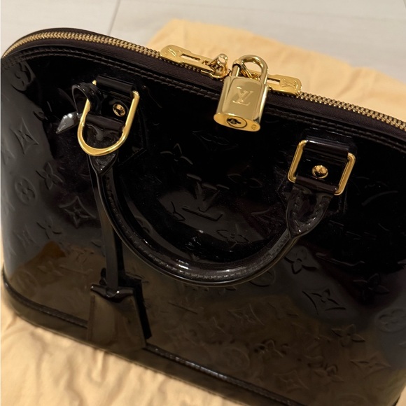 Louis Vuitton Deep Plum Patent Leather Women's Bag - Picture 11 of 12